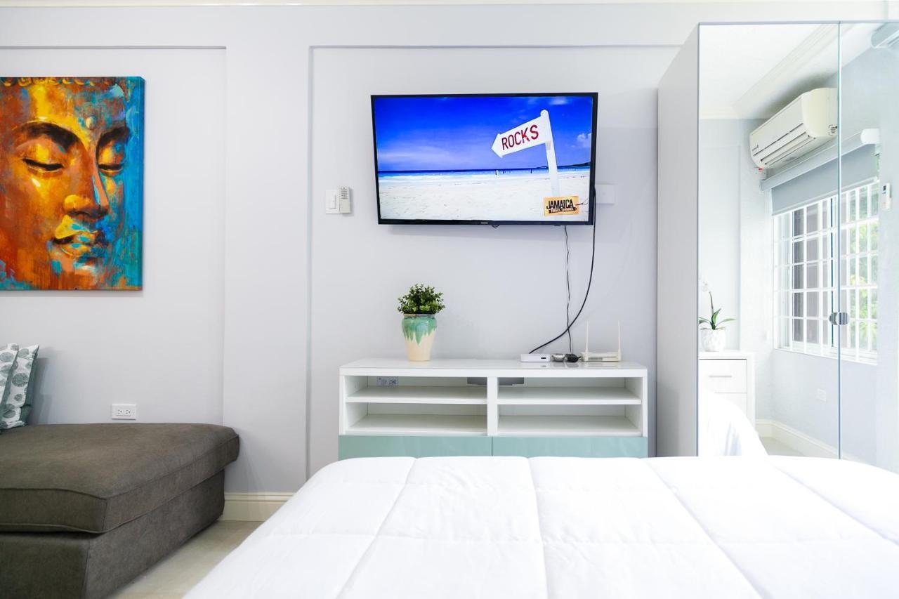 Choose To Be Happy At Seymour # 9 And #16 - Studio Apartments 킹스톤 외부 사진